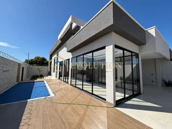 Casa a venda, 3 Suítes, Piscina, Residencial Canadá