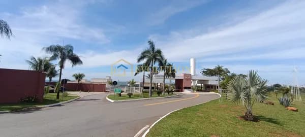 Terreno à venda em condomínio fechado- Senador Canedo/GO