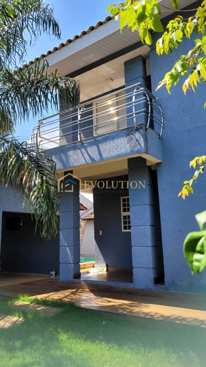 Vendo Sobrado, 3 Suítes, 364m², Jardim Atlântico