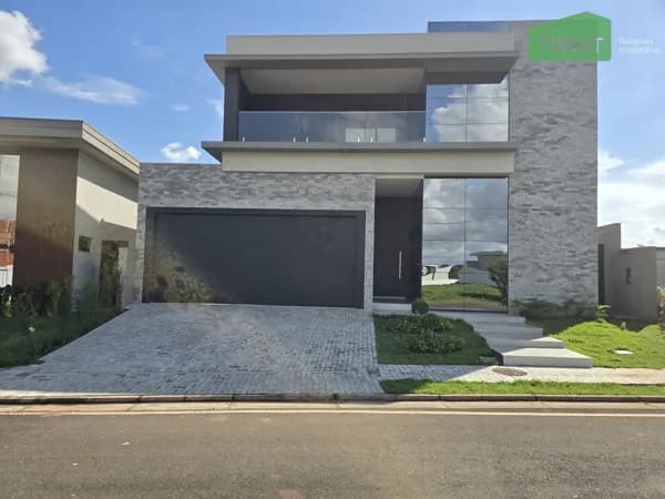 Casa Alto Padrão no Condomínio Manacá