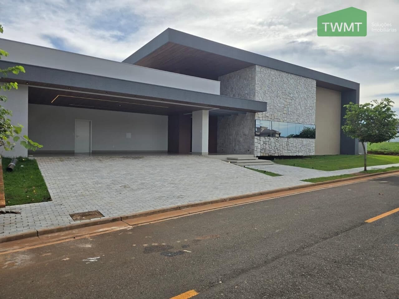 Casa Alto Padrão no Condomínio Manacá