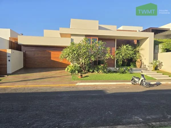 Casa Alto Padrão no Condomínio Royal Park - Porteira Fechada