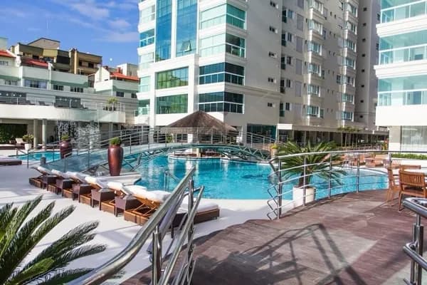 Apartamento em Itapema - Meia Praia