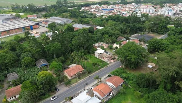 Lote/Terreno em Tubarão - Revoredo