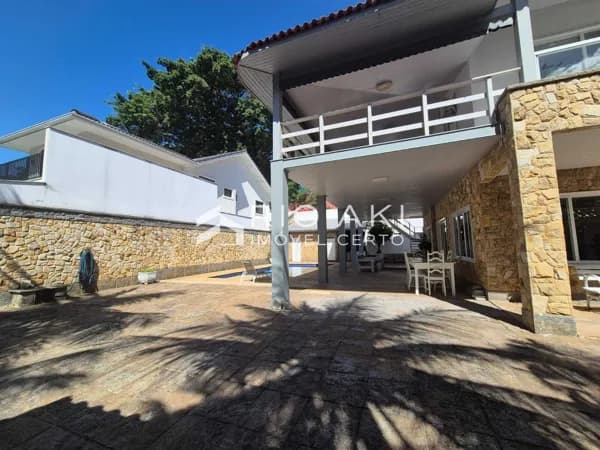 Casa Duplex com 600 m² no Condomínio Alamedas dos Eucaliptos – Barra da Tijuca