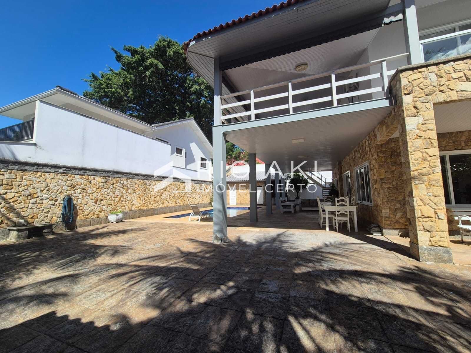 Casa Duplex com 600 m² no Condomínio Alamedas dos Eucaliptos – Barra da Tijuca