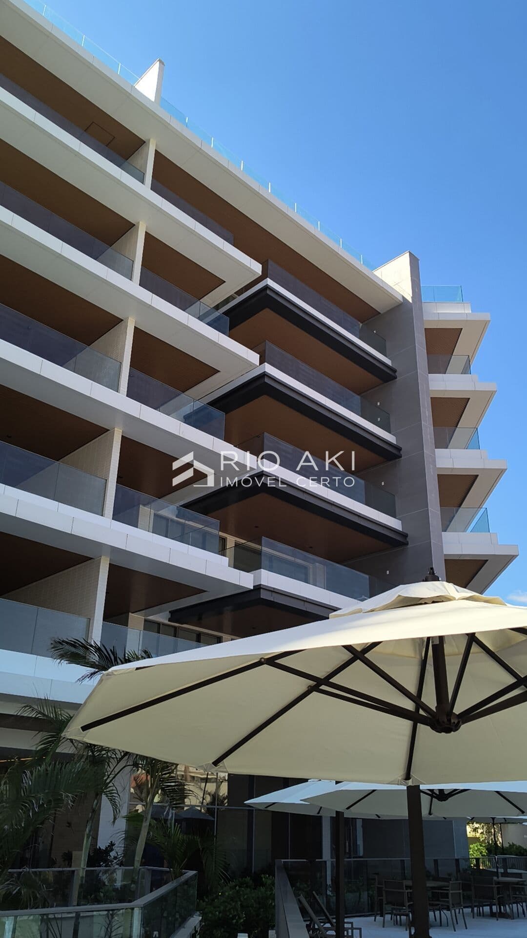 Mansão suspensa 380m² – 4 suítes – Frente mar – Cyano Exclusive Residences Barra