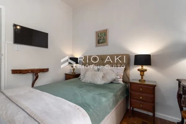 Apartamento para Locação, Alto Padrão, Sala/Quarto, no Baixo Leblon, entre a Conde Bernadotte e o Shopping Leblon.