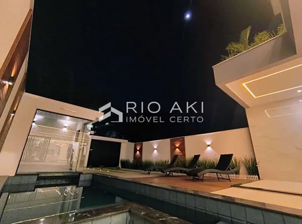 Casa Triplex de Alto Luxo na Barra da Tijuca | 4 Suítes | Rooftop com Jacuzzi e Vista Verde