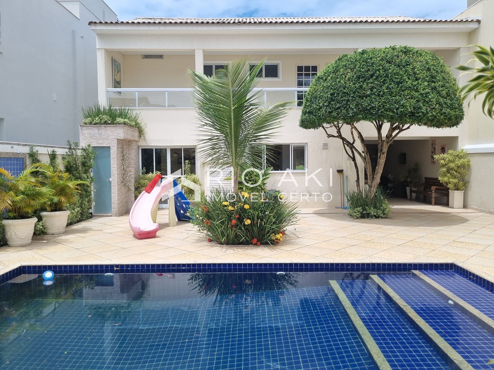 Casa no maior terreno do Rio Mar – 396m² – Segurança 24h Física – Piscina e Gourmet