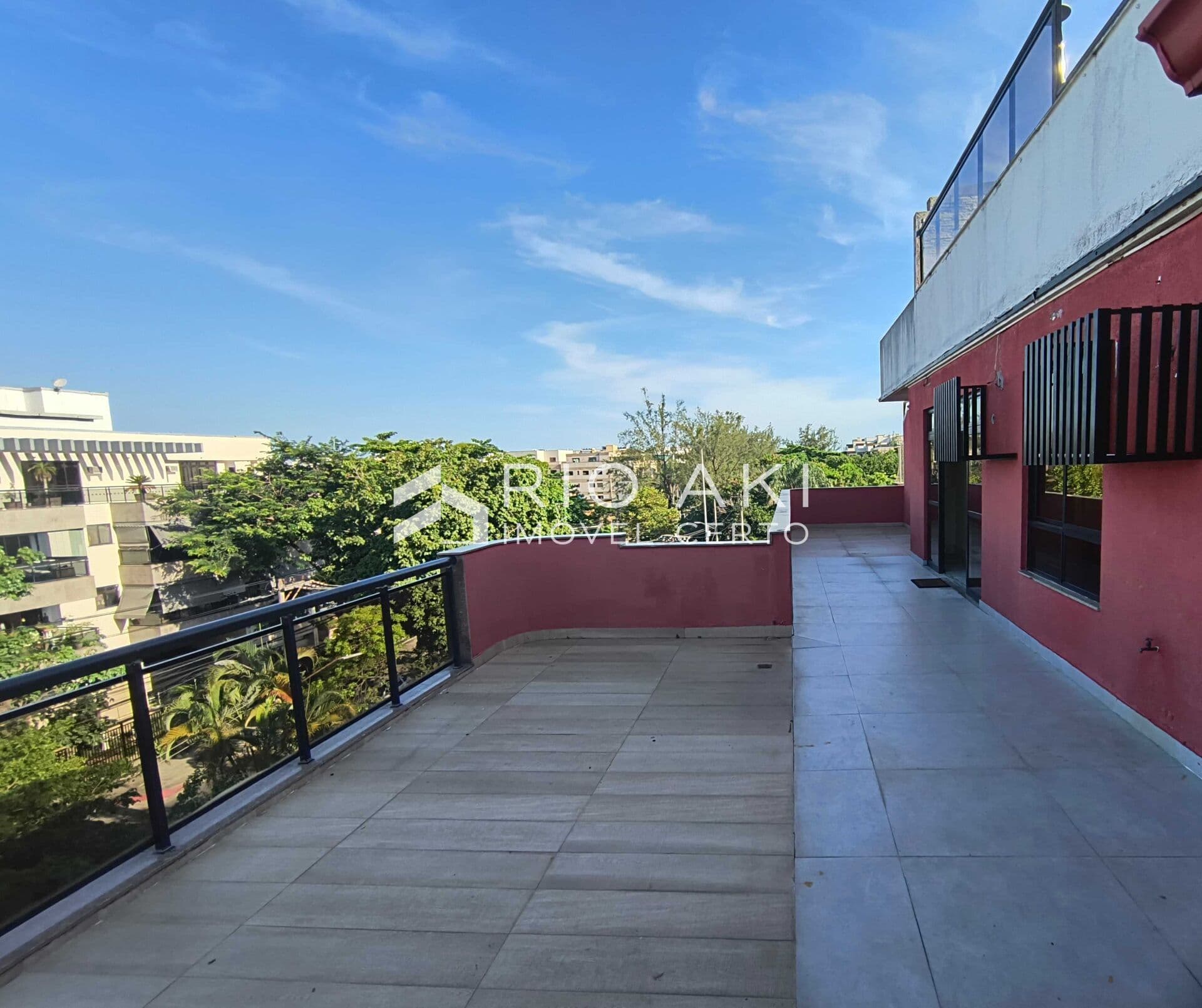 Reformada Cobertura Duplex, 171m², 3 quartos, 3 vagas, Próximo da Praia na Gleba B do Recreio.