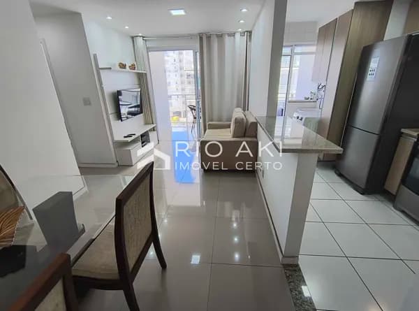 Apartamento 71m², 2 Qtos, Vaga, Varandão, Vista para Piscina e Sol da manhã, Reformado no WONDERFULL RESORT.