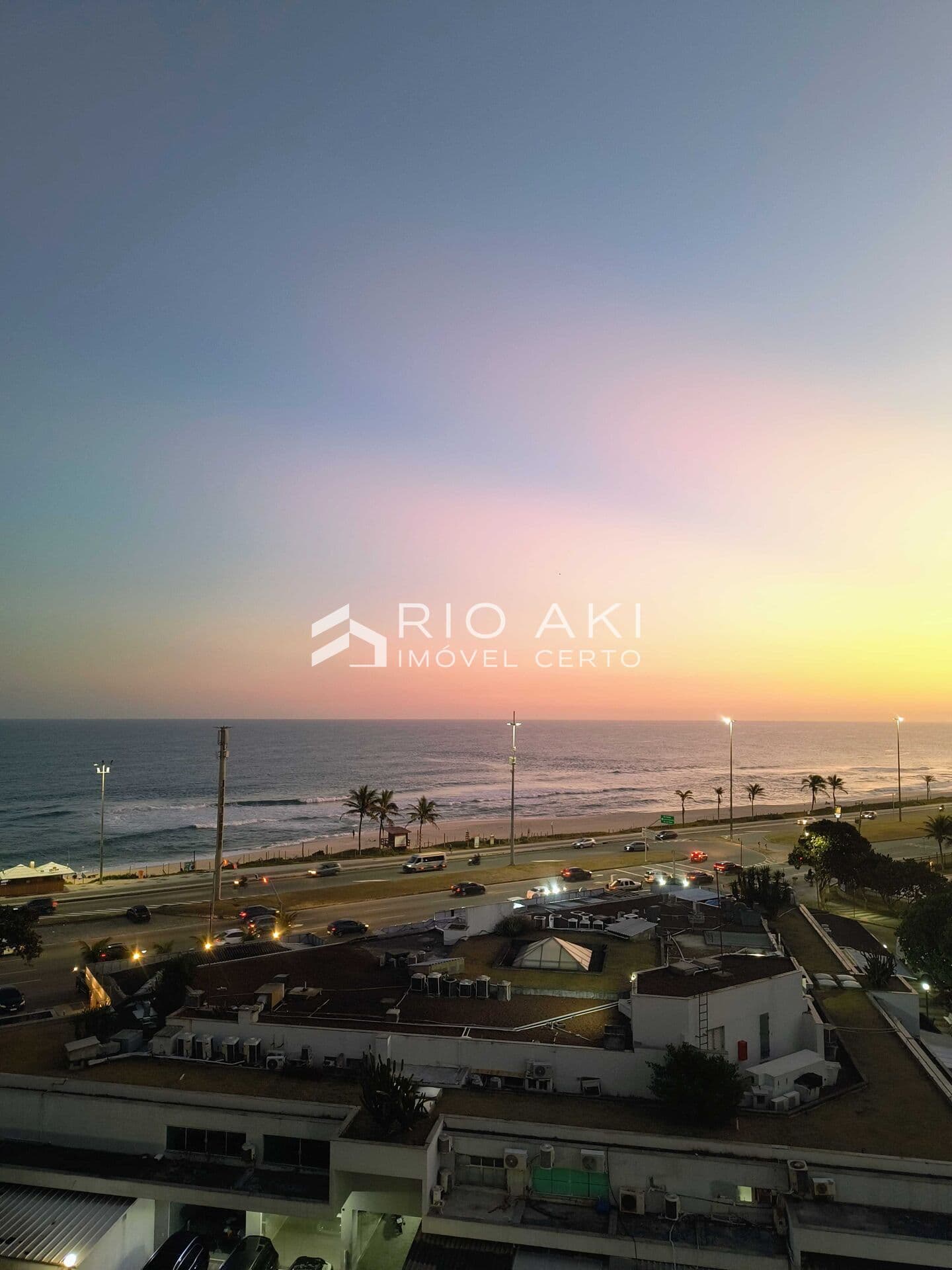 Cobertura Duplex Espetacular, 225m², 3 Suítes, 2 vagas, Pé na Areia – Ocean Drive, Barra da Tijuca