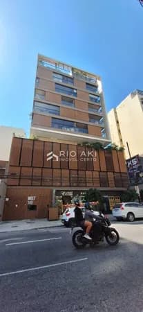 Loja Frontal Meet Botafogo | 238,89 m² (térreo + jirau) | 6 vagas exclusivas | Rua da Passagem