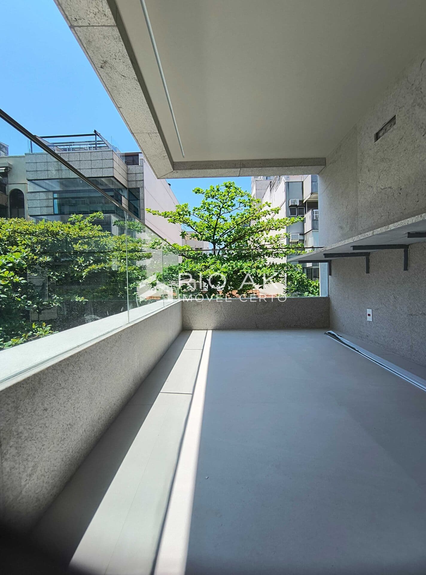 Apartamento Alto Padrão, Studio-Suíte com VAGA, andar alto e vista frontal, ideal para aluguel temporada short-stay