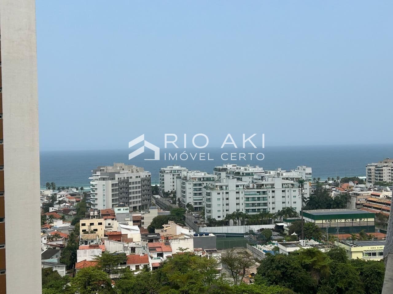 Apartamento Reformado, andar alto, Vista Livre e Mar, sol matinal, 2 suítes, 110m², no Riviera del Fiori perto da ABM Barra da Tijuca