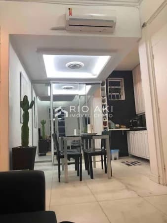 Apartamento Reformado, 2 suítes, numa das melhores ruas do Leblon. Excelente investimento shortstay.