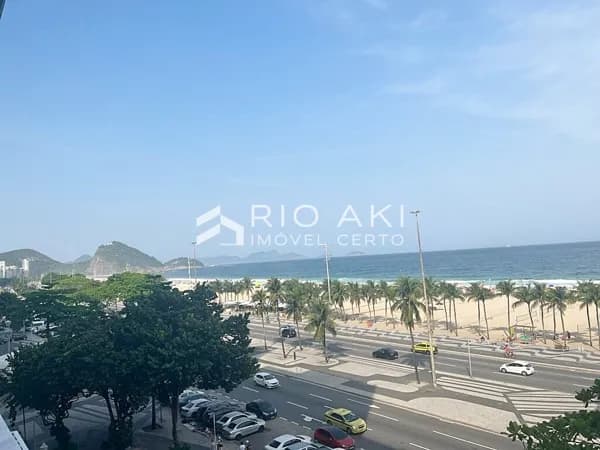 Apartamento reformado, Alto Padrão, 2 quartos, vista incrível para o Mar, Praia de Copacabana.