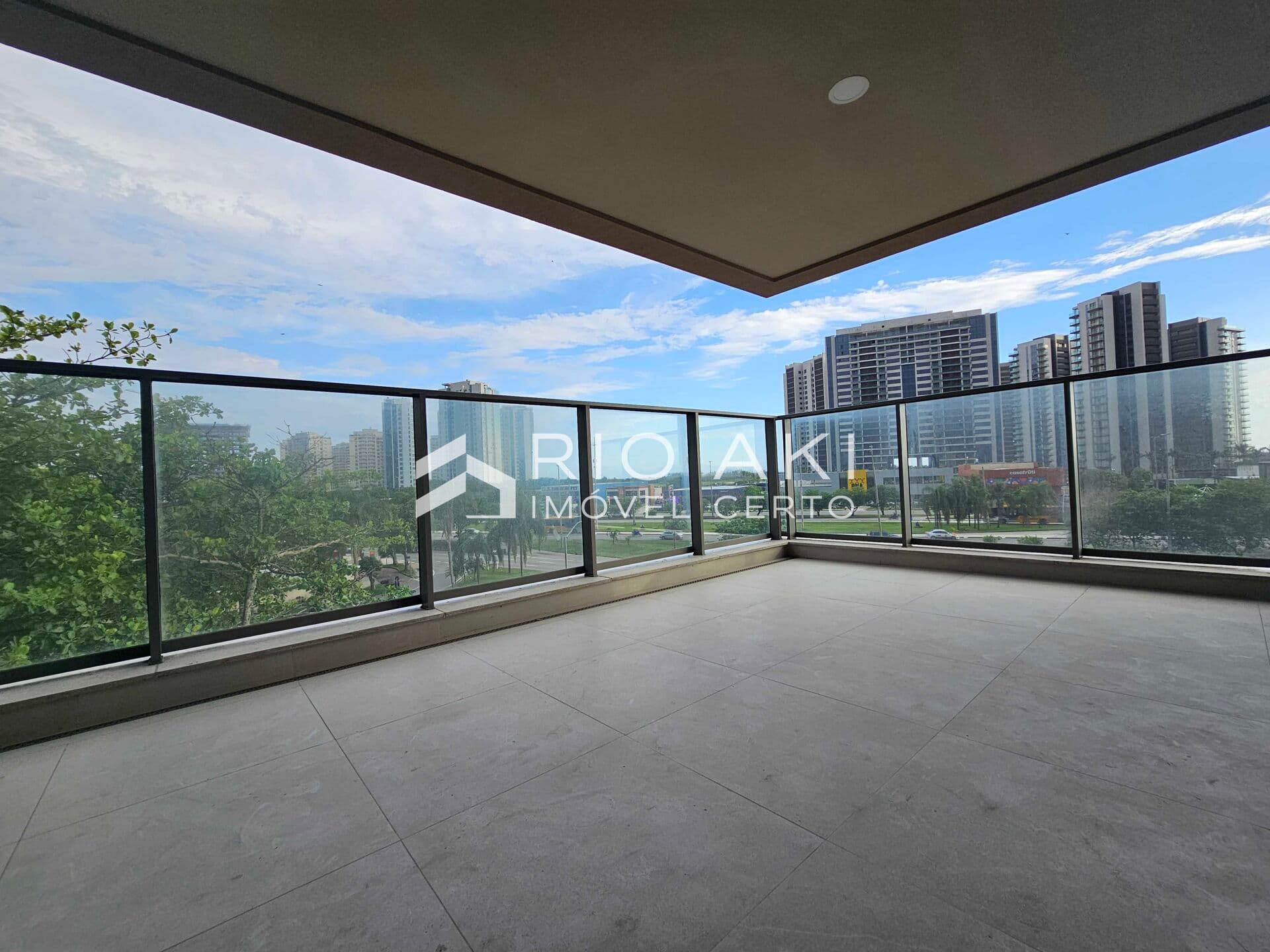 APARTAMENTO À VENDA 155m² 3 suítes Dependências completas no CONCEPT BARRA Quadra Z | Nova Barra da Tijuca