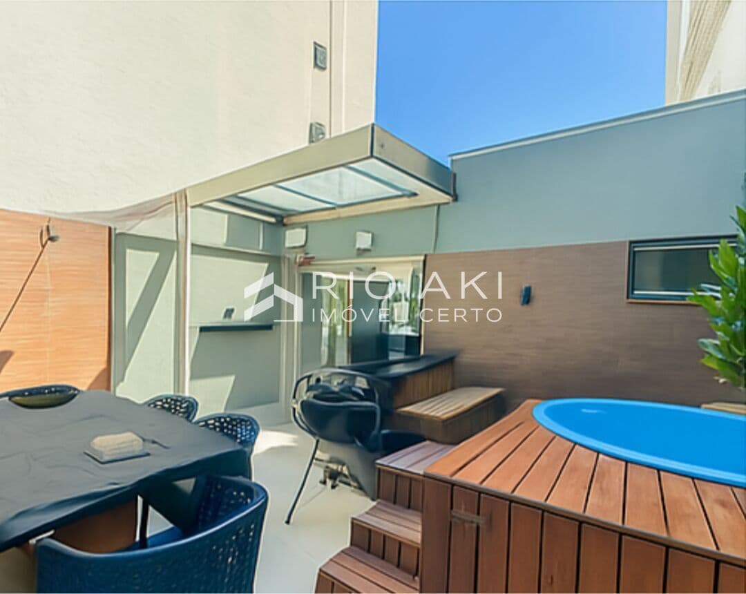Reformada Cobertura 180m², Original 3 quartos, 2 Vagas, próximo ao Fasano Hotel e Praia de Ipanema