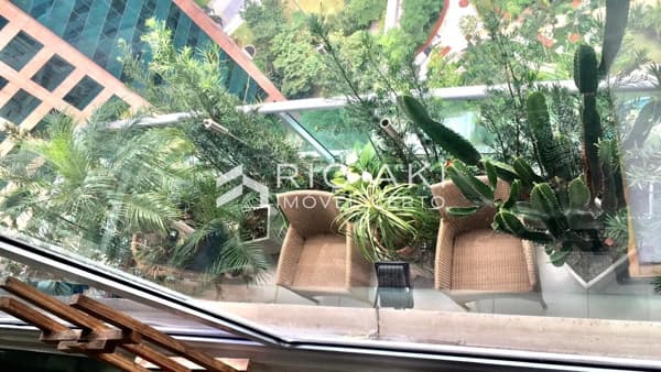 Apartamento com jeito de Cobertura, Reformado em Alto Padrão, 340m², Sala ampliada, atualmente 3 suítes amplas, no Florida Penthouses