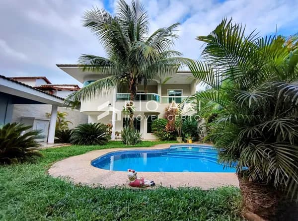 Mansão 638m² – 4 suítes – Piscina – Condomínio de luxo Praia do Pontal