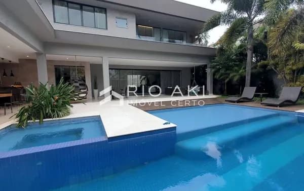 Casa de Alto Padrão, moderna, 760m² no Del Lago, 4 suítes, closet e um lindo Lazer