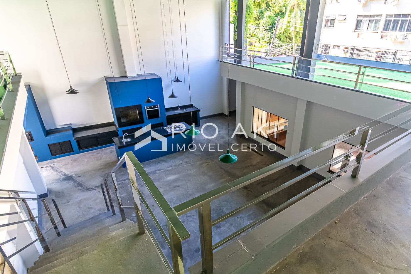 Casa Triplex de Alto Padrão, 677m² com 6 suítes, terraço com espaço para Jacuzzi, Spa e amplo Lounge, vista Montanha
