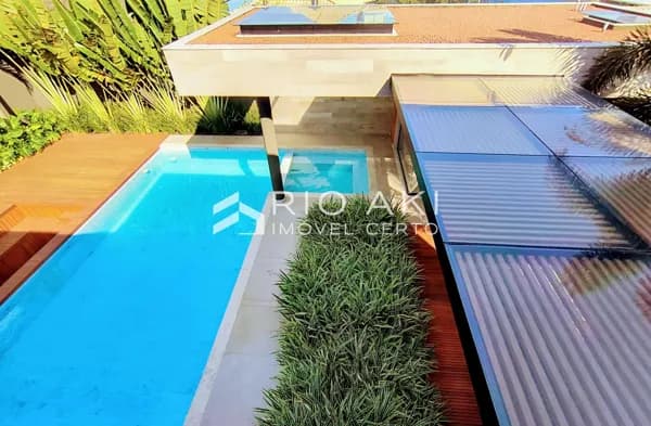 Mansão Triplex de Luxo no Condomínio Malibu – 1.490 m² com OÁSIS exclusivo – Barra da Tijuca