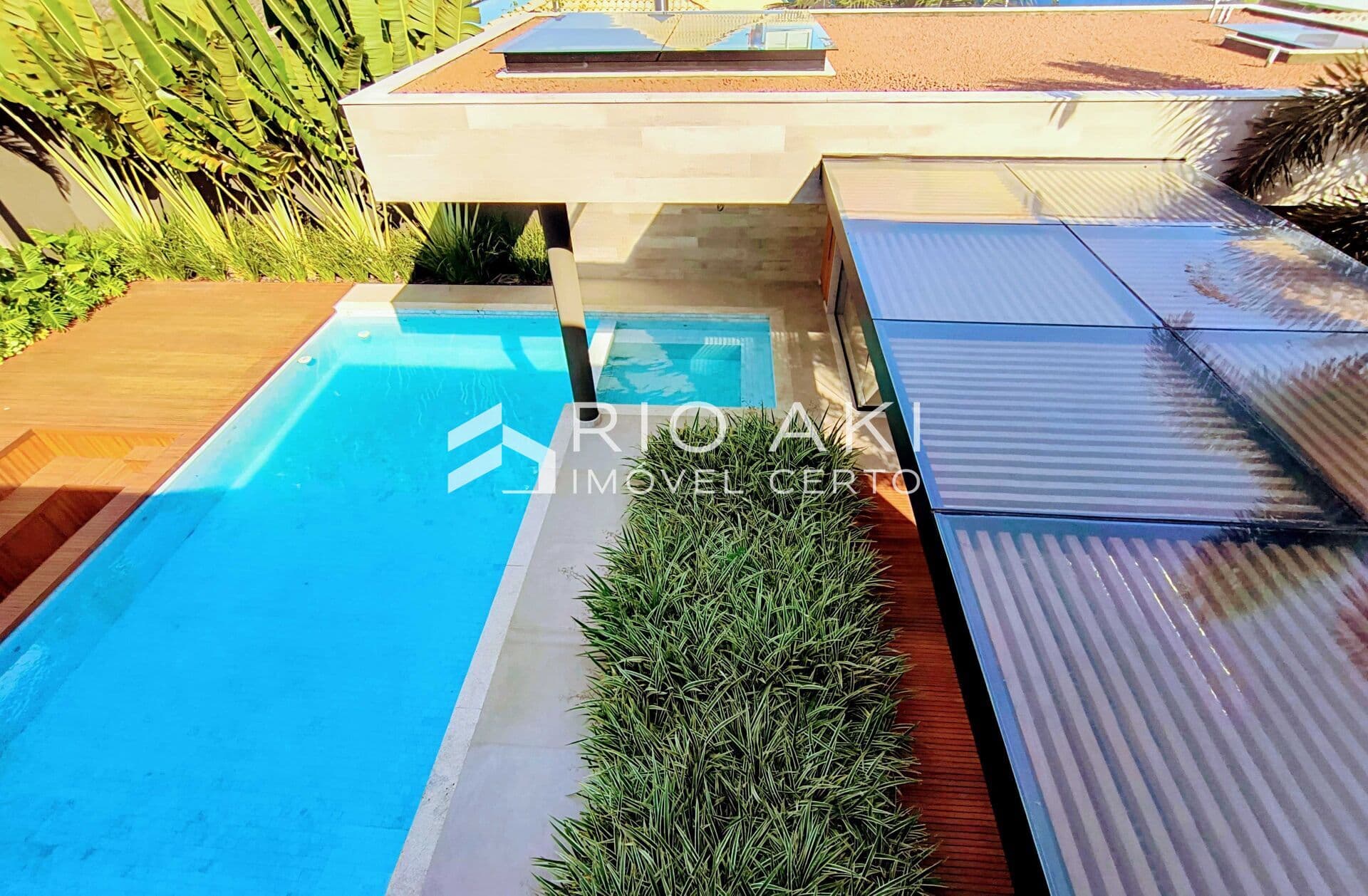 Mansão Triplex de Luxo no Condomínio Malibu – 1.490 m² com OÁSIS exclusivo – Barra da Tijuca