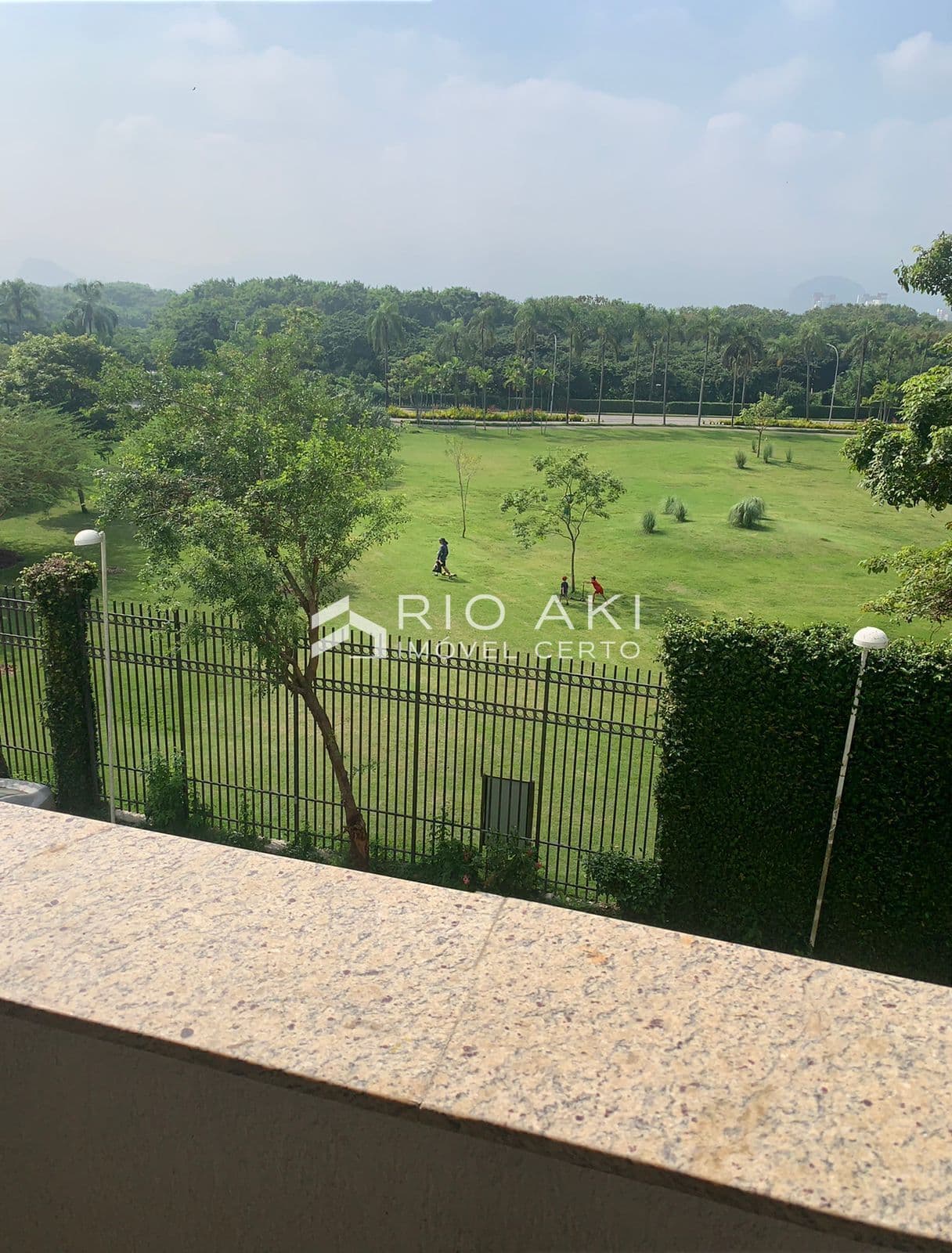 Apartamento original, 113m² com vista Pedra da Gávea, 3 quartos mais dependências, 2 vagas e o melhor Resort Lazer do Cidade Jardim Barra.