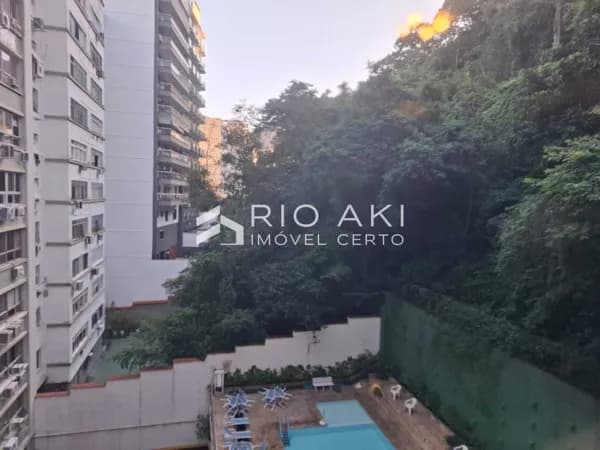 Apartamento à Venda em Copacabana | 3 Quartos | Vaga Escriturada | Portaria 24h | Rua República do Peru