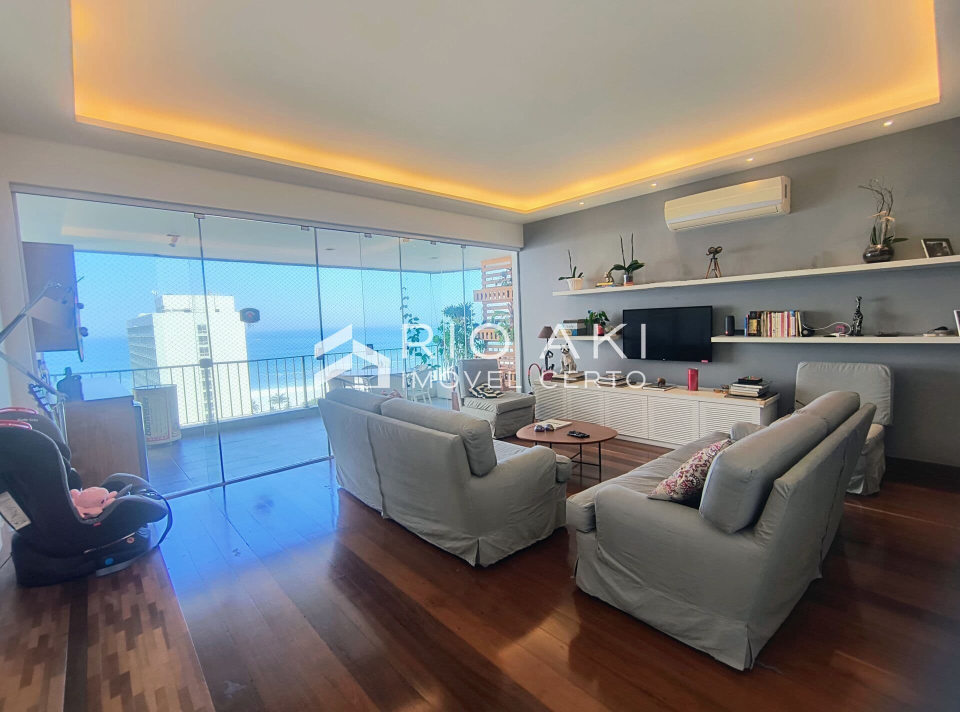 Apartamento reformado no São Conrado Green, 129m², Vista Mar e Montanhas, 2 vagas, e Varandão.