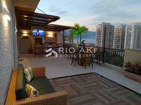 Cobertura Linear no Thai Condominium Club, resort no Barra Bonita, 158m², 3 quartos, e vista Montanhas e Mar.
