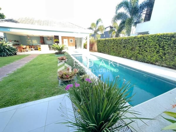 Casa duplex 500m² – 5 suítes – Reformada – Barra da Tijuca