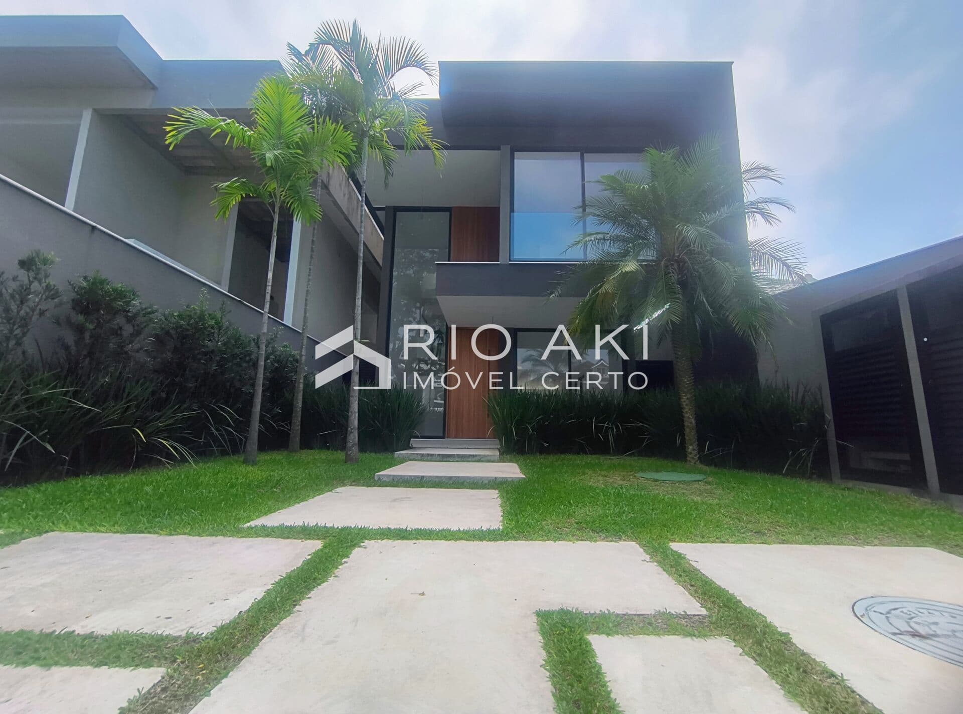 Casa de Luxo contemporânea no Interlagos de Itaúna, 4 suítes, Sotão, Lazer incrível e super nova.