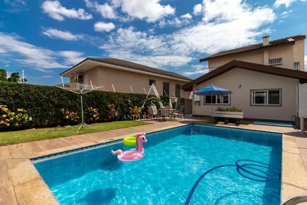 Casa Sobrado à venda em Santa Terezinha