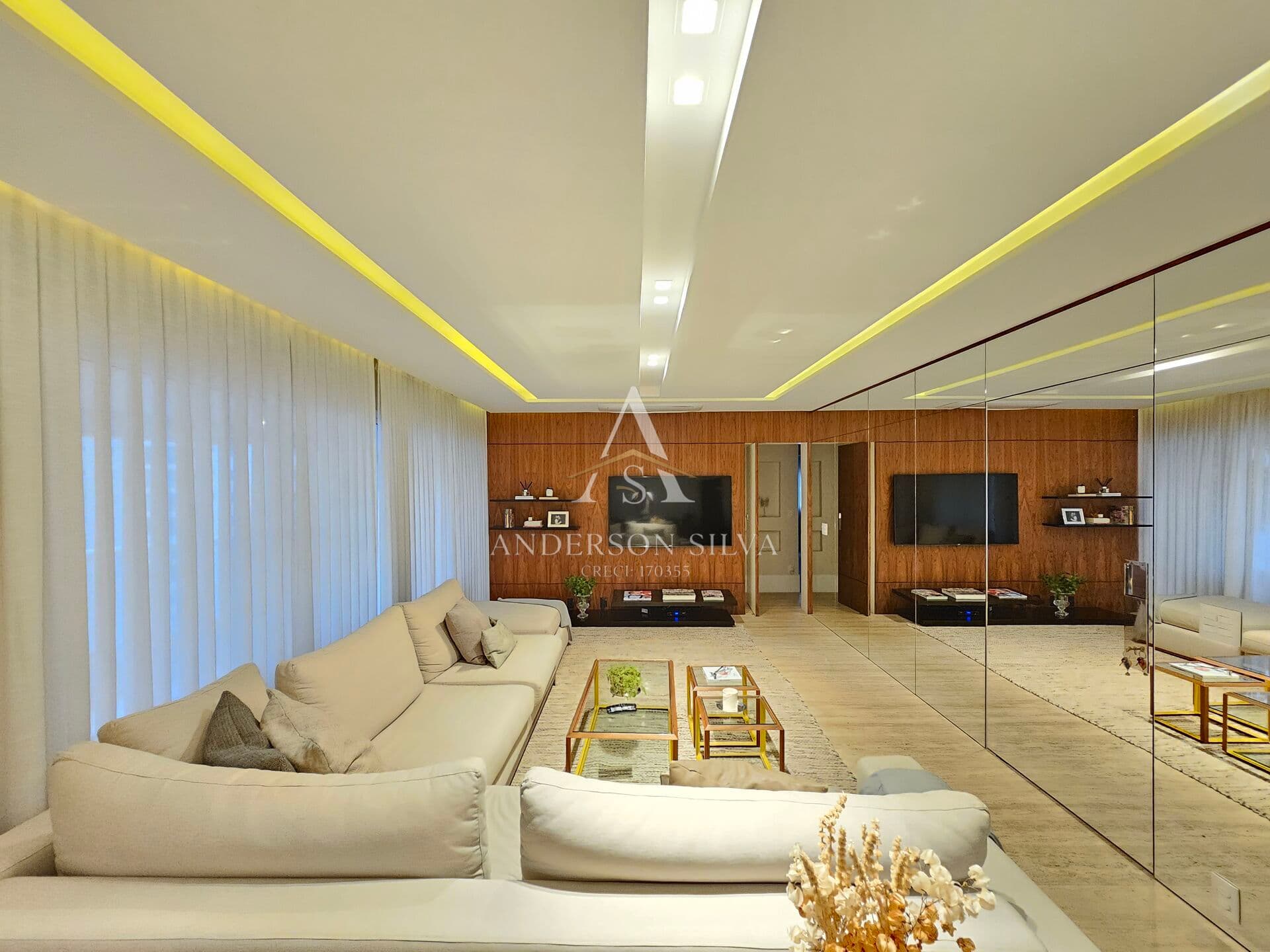 Apartamento de 172m² • Alto padrão • 3 Suítes • 4 vagas •