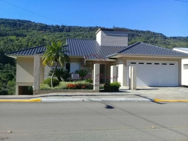 Casa em São Vendelino - Centro
