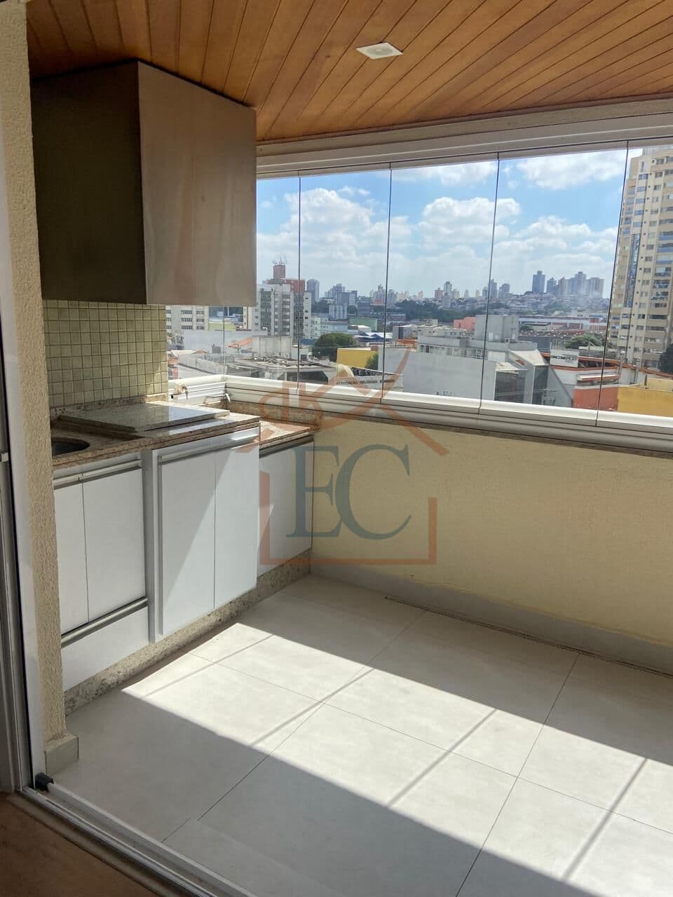 Apartamento com 3 Suítes, Depósito e 2 Vagas Cobertas