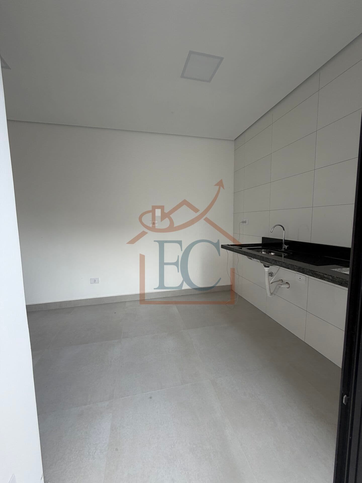 Apartamento novo com garden privativo | 2 quartos | 1 suíte | Vila São Pedro