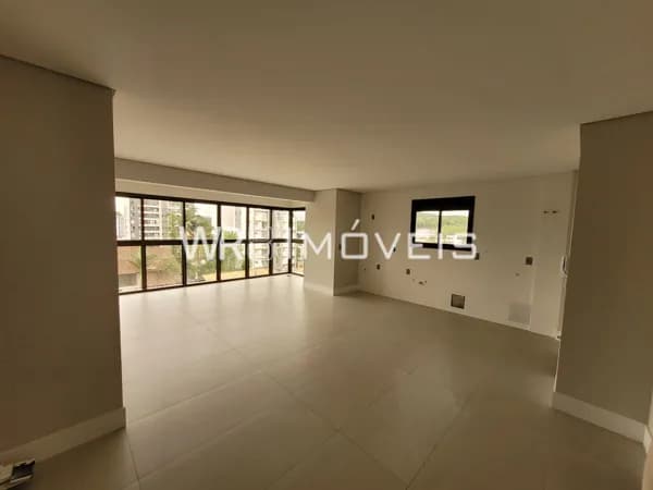 Apartamento no Porto 950, bairro Anita Garibaldi — Joinville/SC