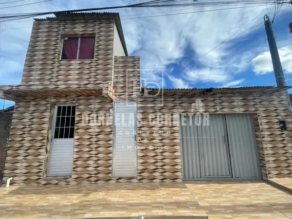 Casa + 2 quitinetes, piscina, terraço, vg, 5qts, 3wcs, quintal e área de serviço