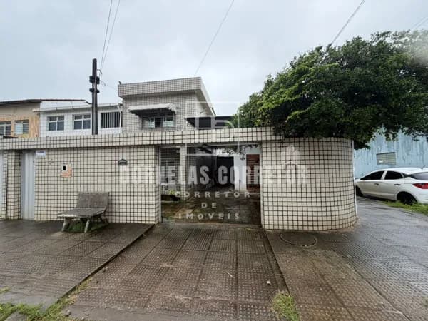 🏡 Casa com 2 Pavimentos e 4 Pontos Comerciais à Venda R$ 600 Mil