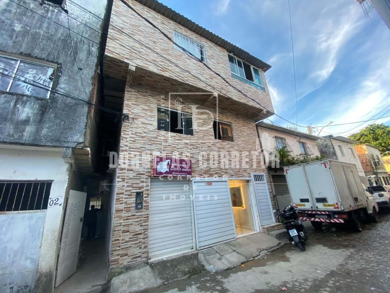 💰 Invista e More: Casa com 2 Quartos + 2 Pontos Comerciais no Pina!