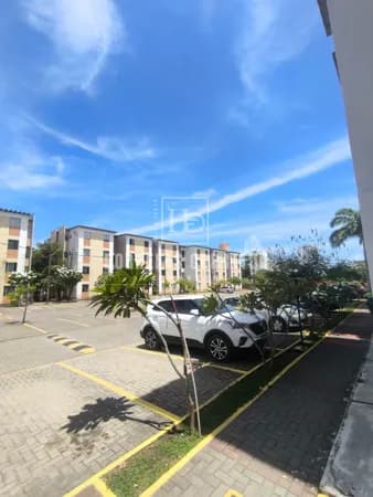 Apartamento em Condomínio Completo – Conforto e Praticidade!