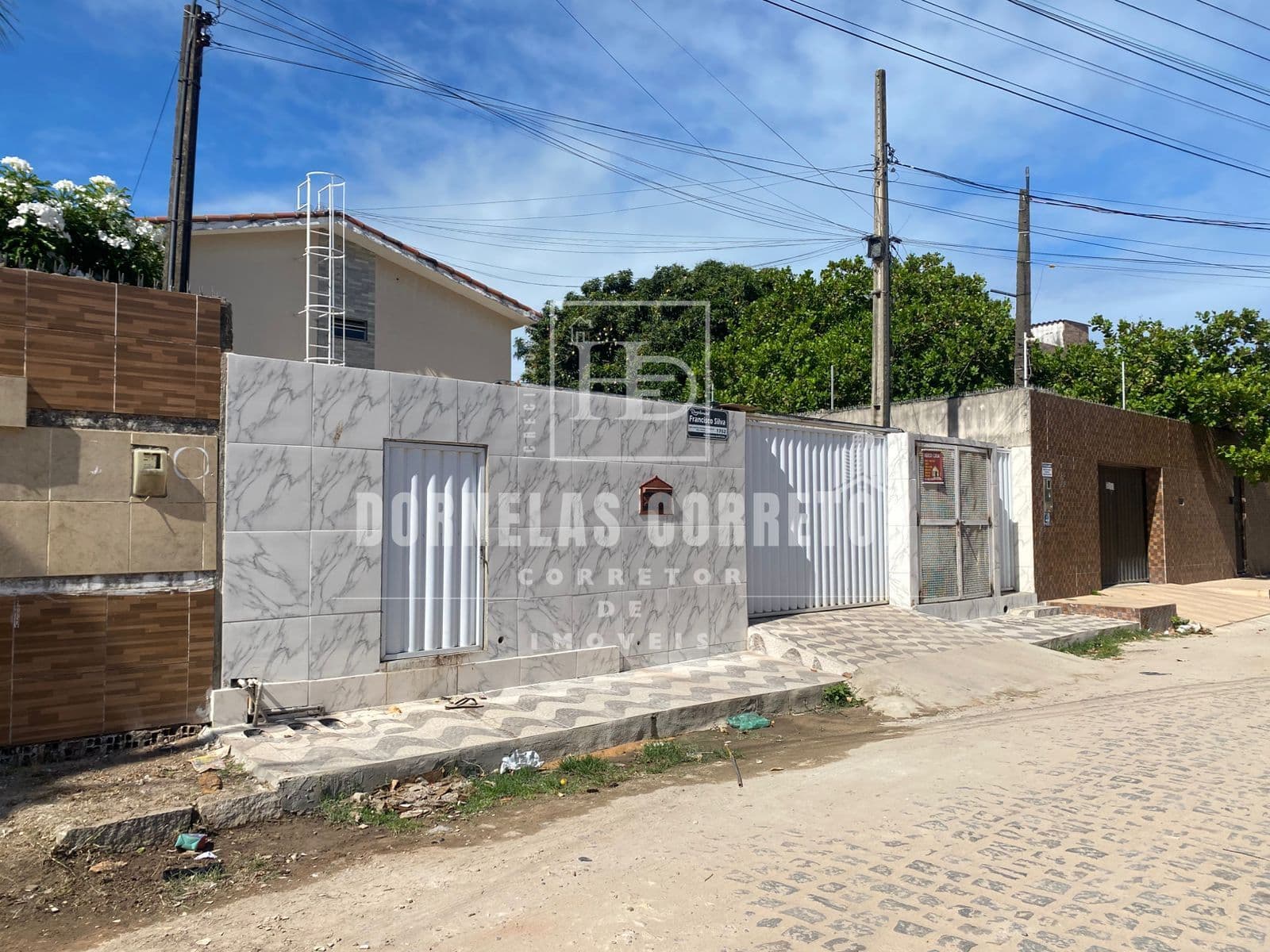 🏡 Casa com Piscina à Venda em Pau Amarelo – 3 Quartos