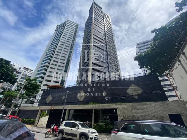 Apartamento Alto Padrão em Boa Viagem | 4 Quartos, 2 Suítes, Dependencia, 4 Vagas de Garagem.