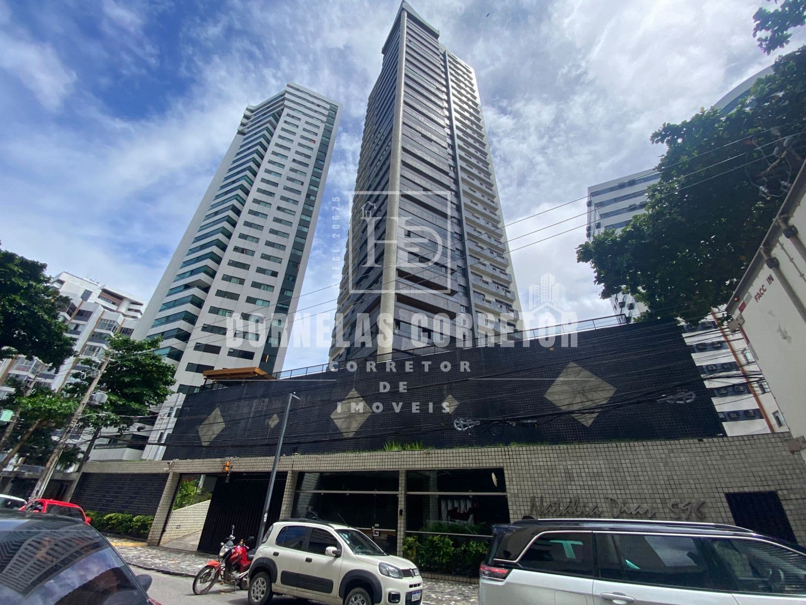 Apartamento Alto Padrão em Boa Viagem | 4 Quartos, 2 Suítes, Dependencia, 4 Vagas de Garagem.