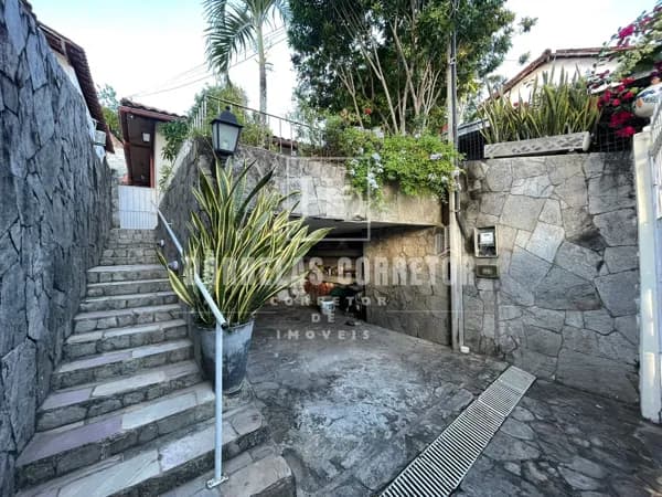 Imperdível! Casa no Bonfim – Localização Privilegiada no Carnaval de Olinda